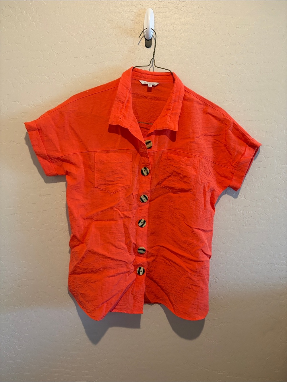 John Mark Casual Short-Sleeve Button-Down Shirt in Coral